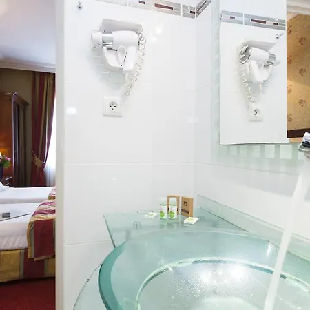 Elysees Niel Hotel