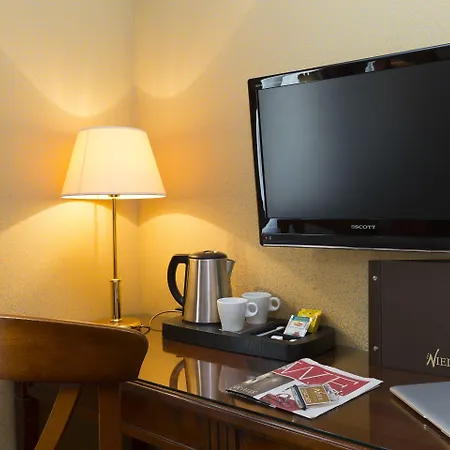 فندق إليزيه نييل باريس