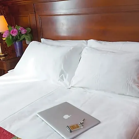 Hotel Elysees Niel
