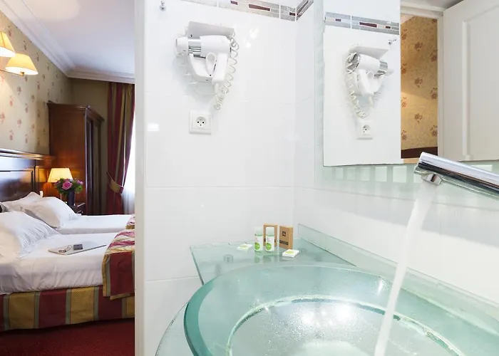 Elysees Niel Hotel