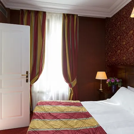 Hotel Elysees Niel 3*
