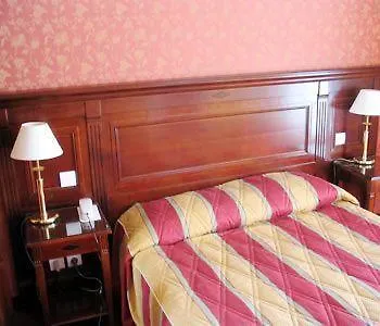 Elysees Niel 3* Párizs