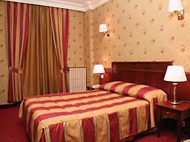 Elysees Niel Szálloda